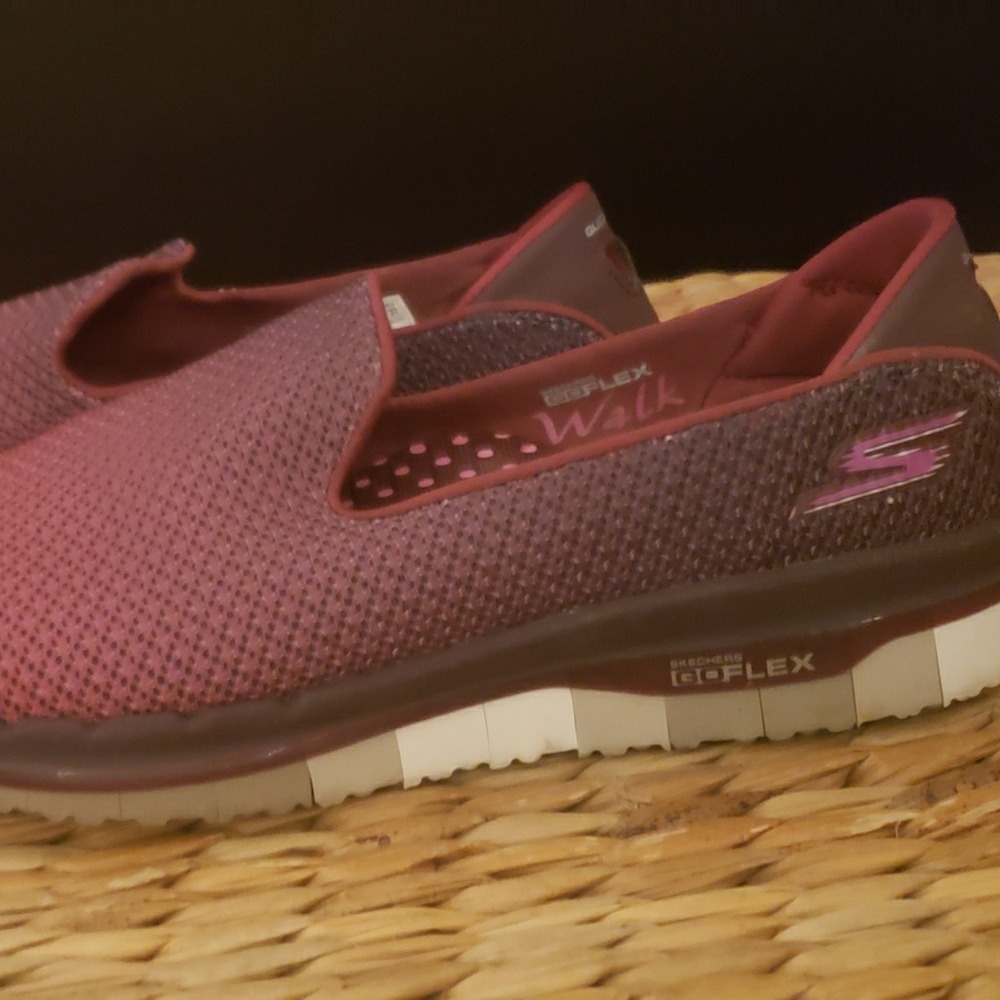 Skechers
